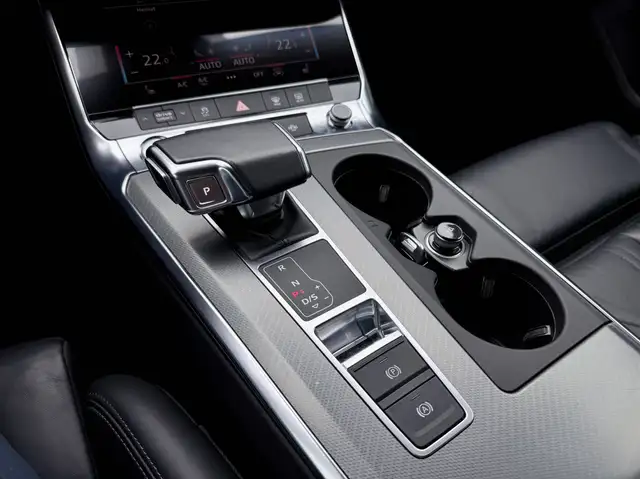 Audi A6 Avant view 26