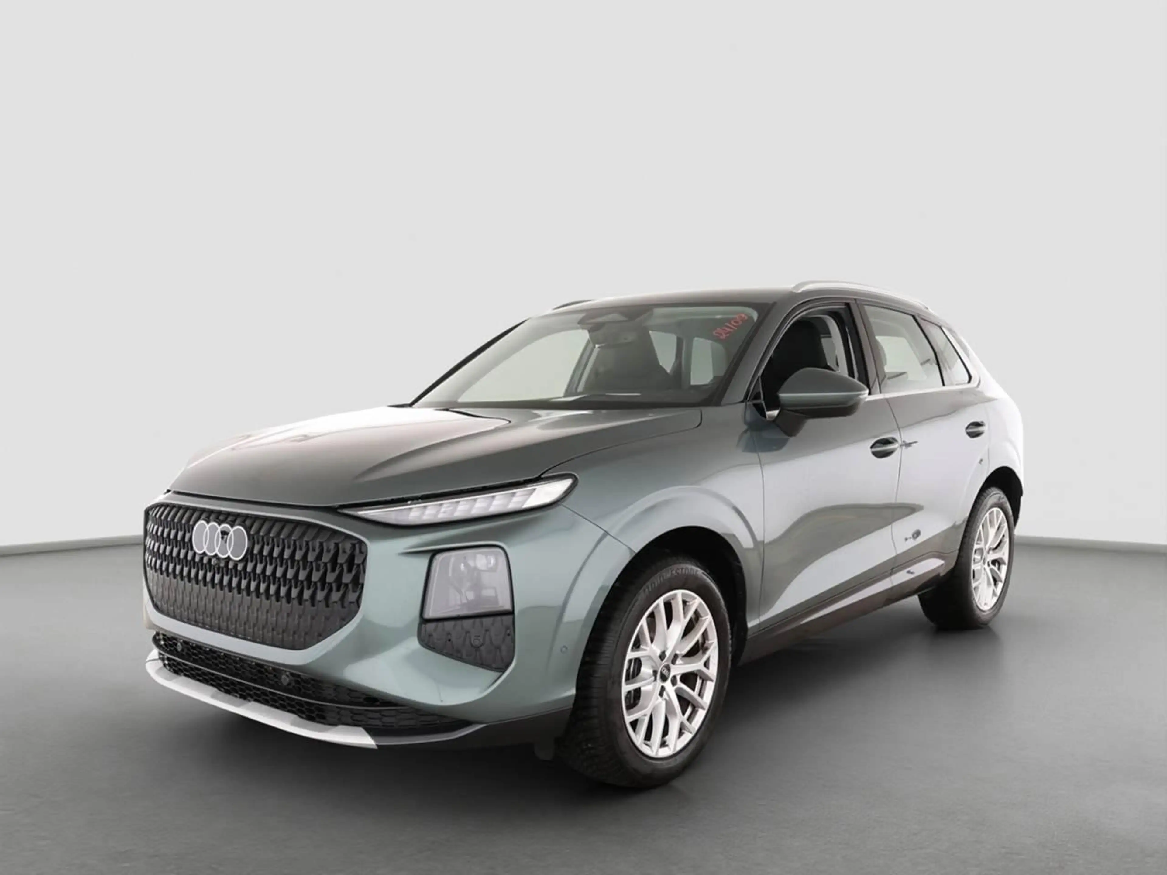 Audi Q3 SUV TFSI LED+/Tech+/AHK/HuD — photo 5