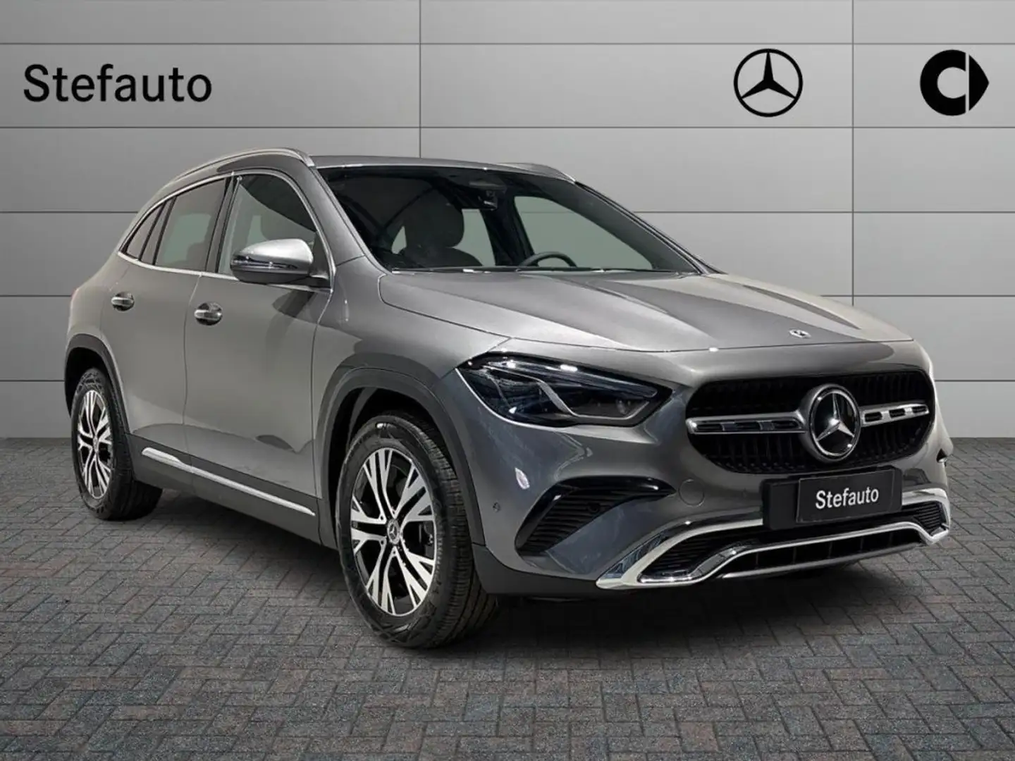Mercedes-Benz GLA 200 d Automatic Progressive Advanced Plus Grigio - 1