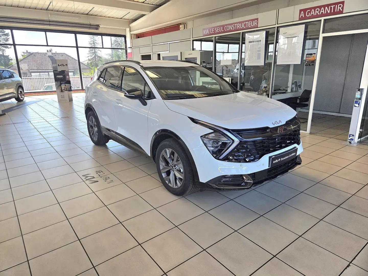 Kia Sportage 1.6 T-GDI 210CH HEV 30 YEARS BVA6 Wit - 2