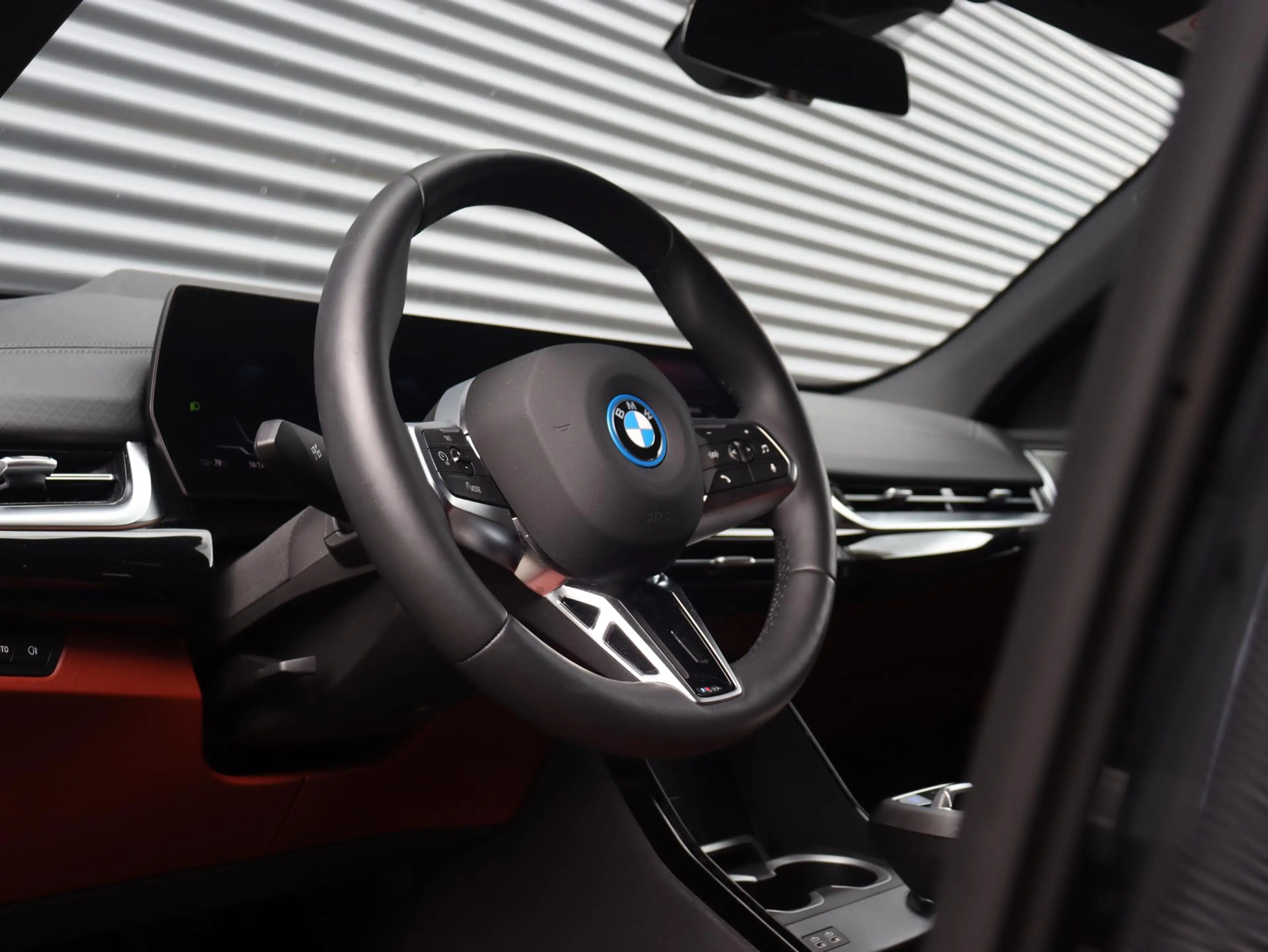 BMW iX2 eDrive20 | M Sportpakket | Innovation Pack | Head- — photo 15