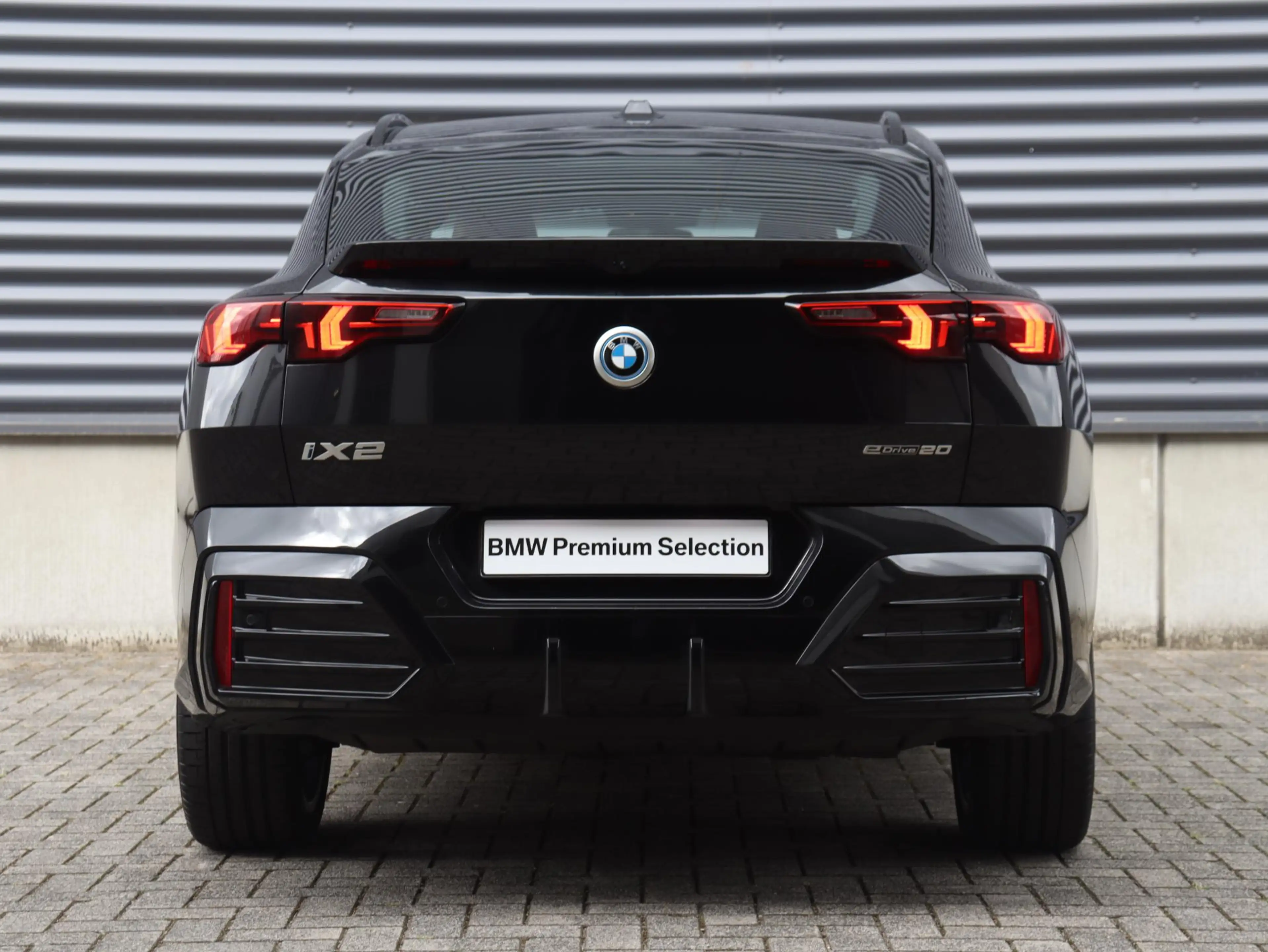 BMW iX2 eDrive20 | M Sportpakket | Innovation Pack | Head- — photo 4