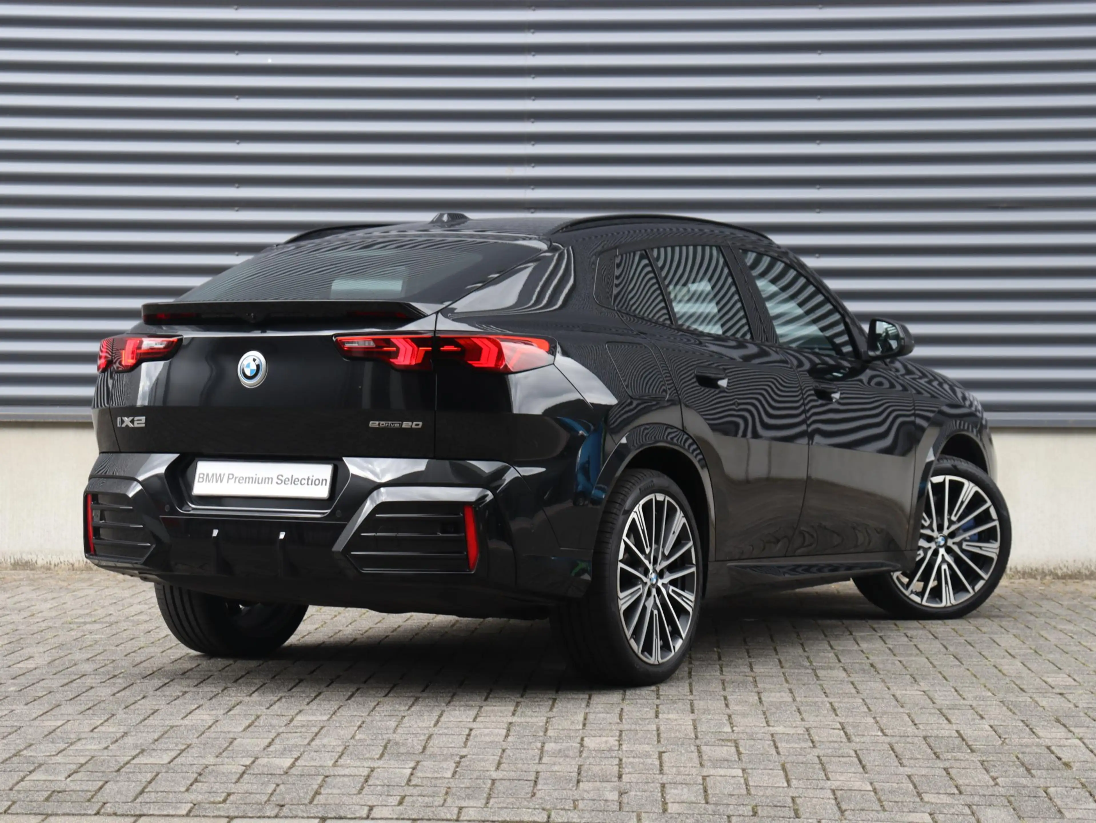 BMW iX2 eDrive20 | M Sportpakket | Innovation Pack | Head- — photo 2