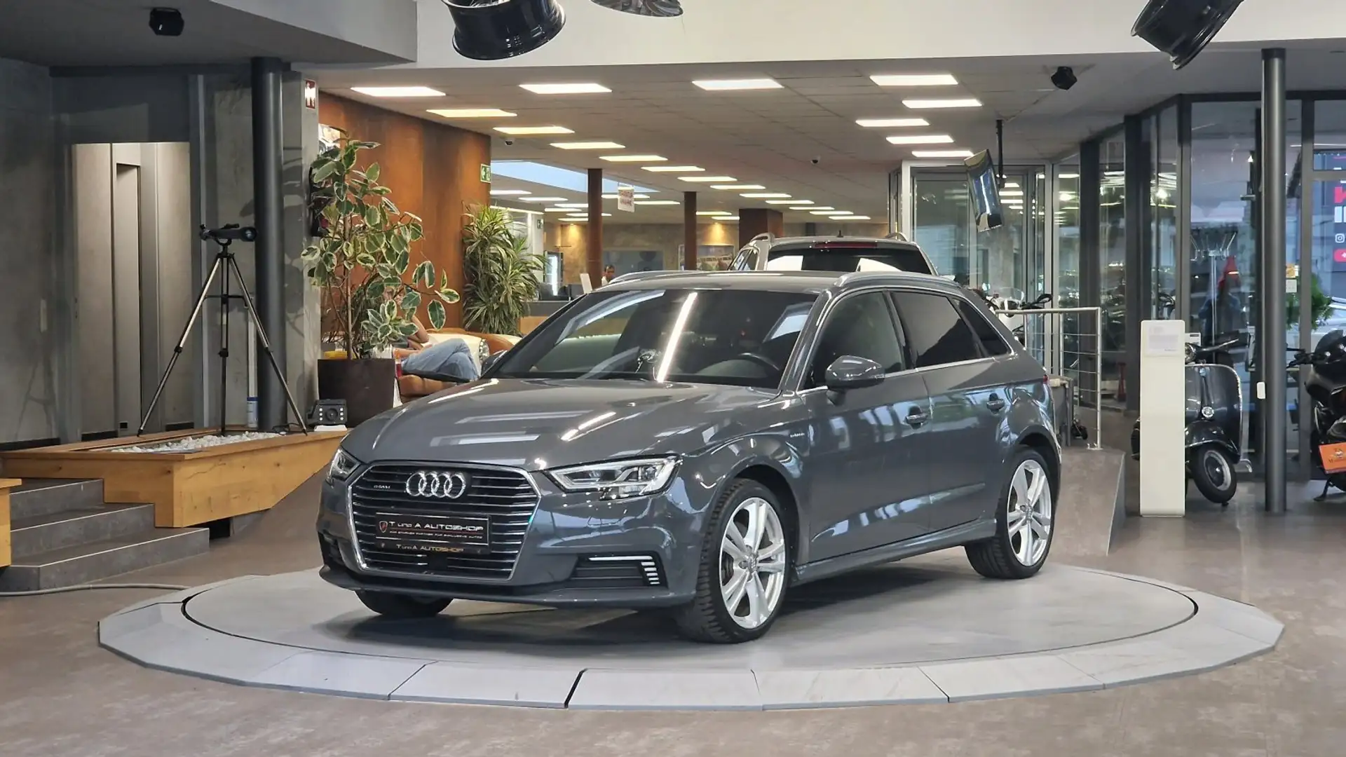 Audi A3 1.4 TFSI Sportback e-Tron Aut. *Virtual-Cockpit*Na Grau - 1