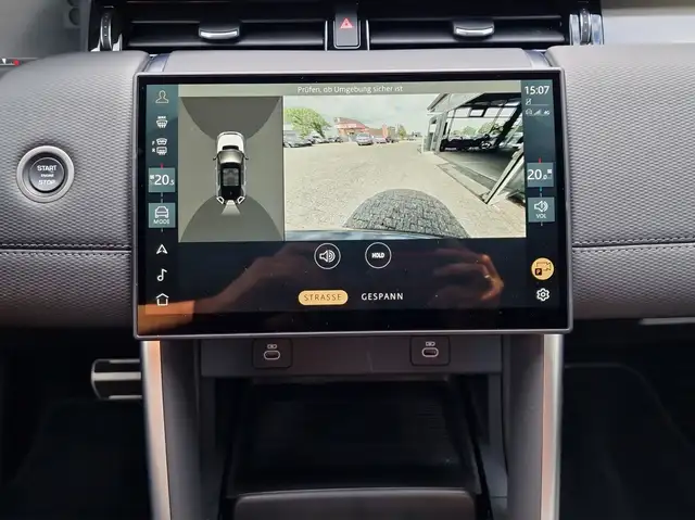 Land Rover Discovery Sport view 8