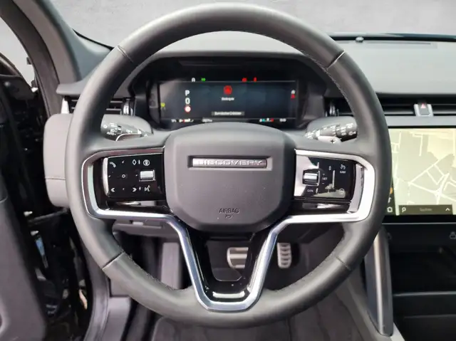 Land Rover Discovery Sport view 6