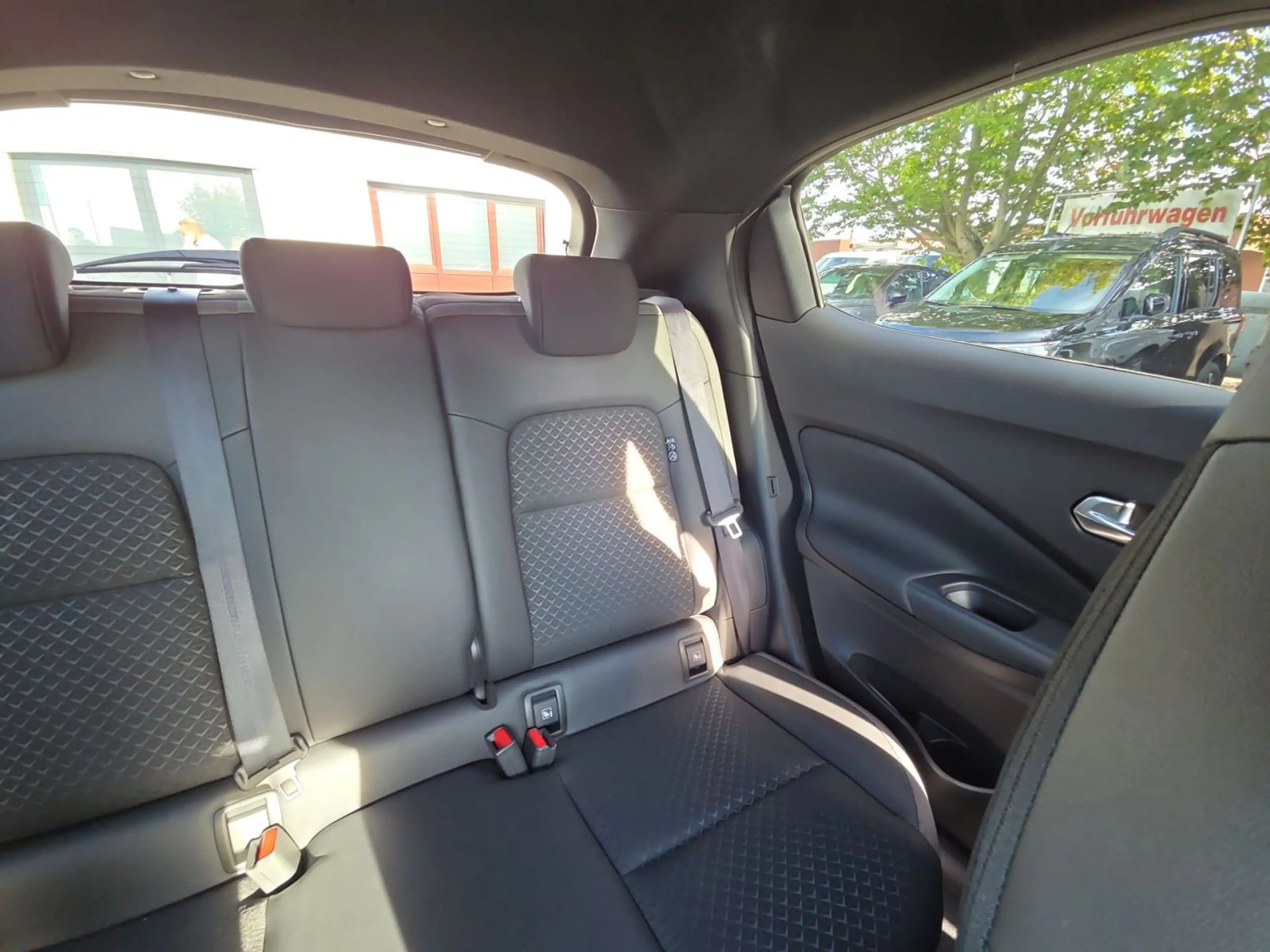 Nissan Juke N-Connecta Kamera|CarPlay|Klimaaut.|Spurha. — photo 14