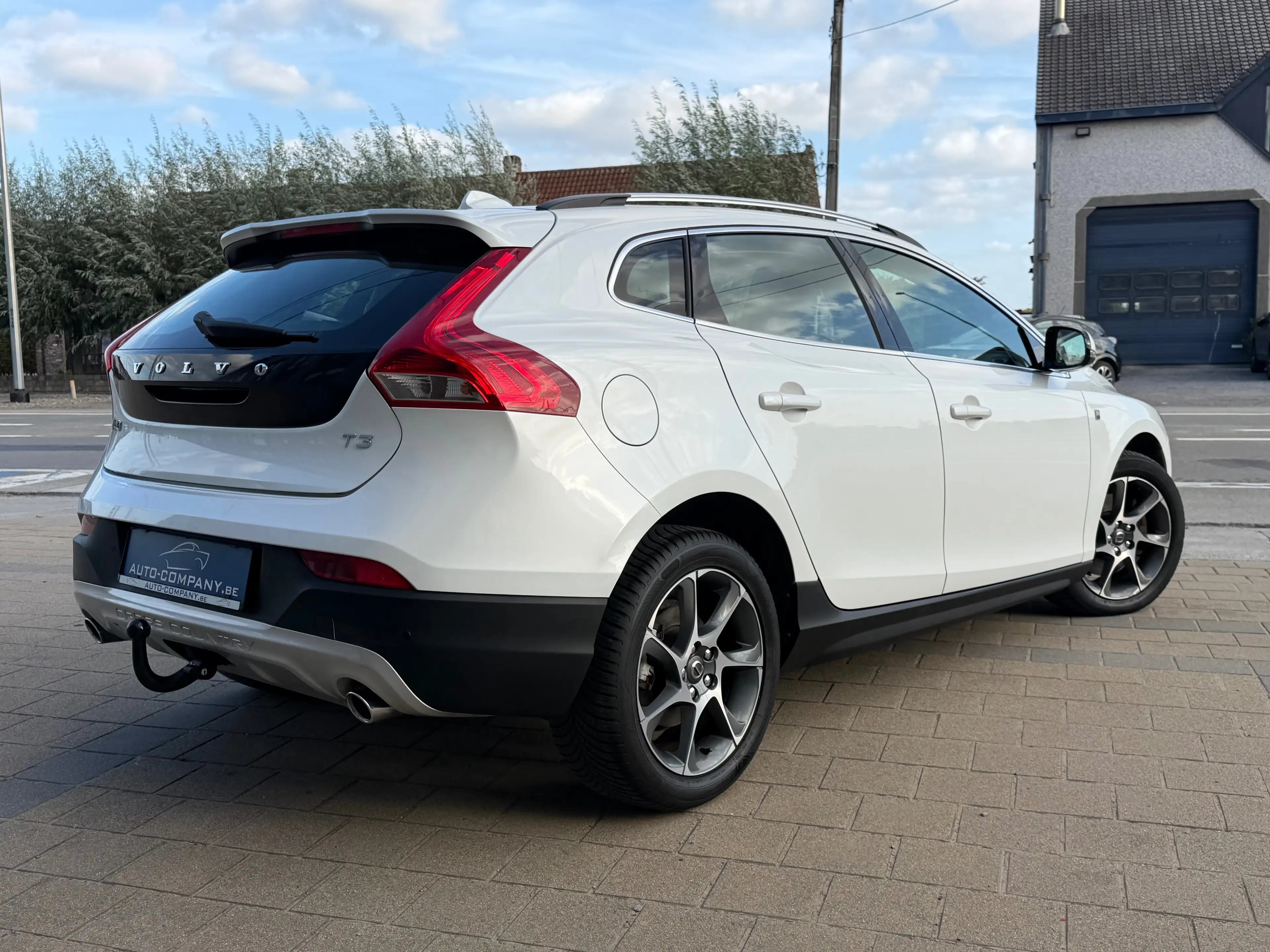 Volvo V40 Cross Country V40 Cross Country 2.0 T3 Ocean Race — photo 5