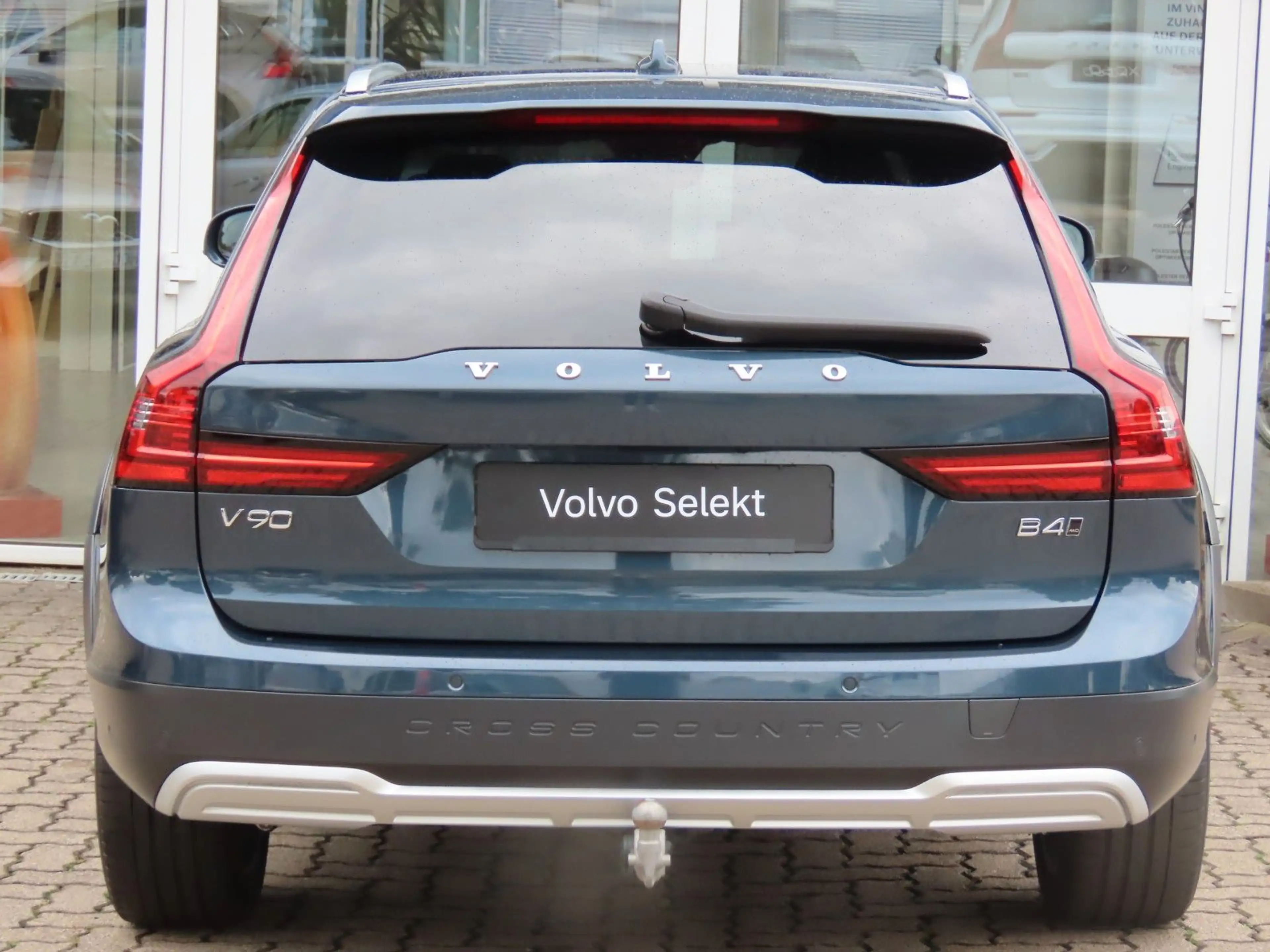Volvo V90 Cross Country V90 B4 CC Plus (Standheizung; 360° Kamera;...) — photo 8