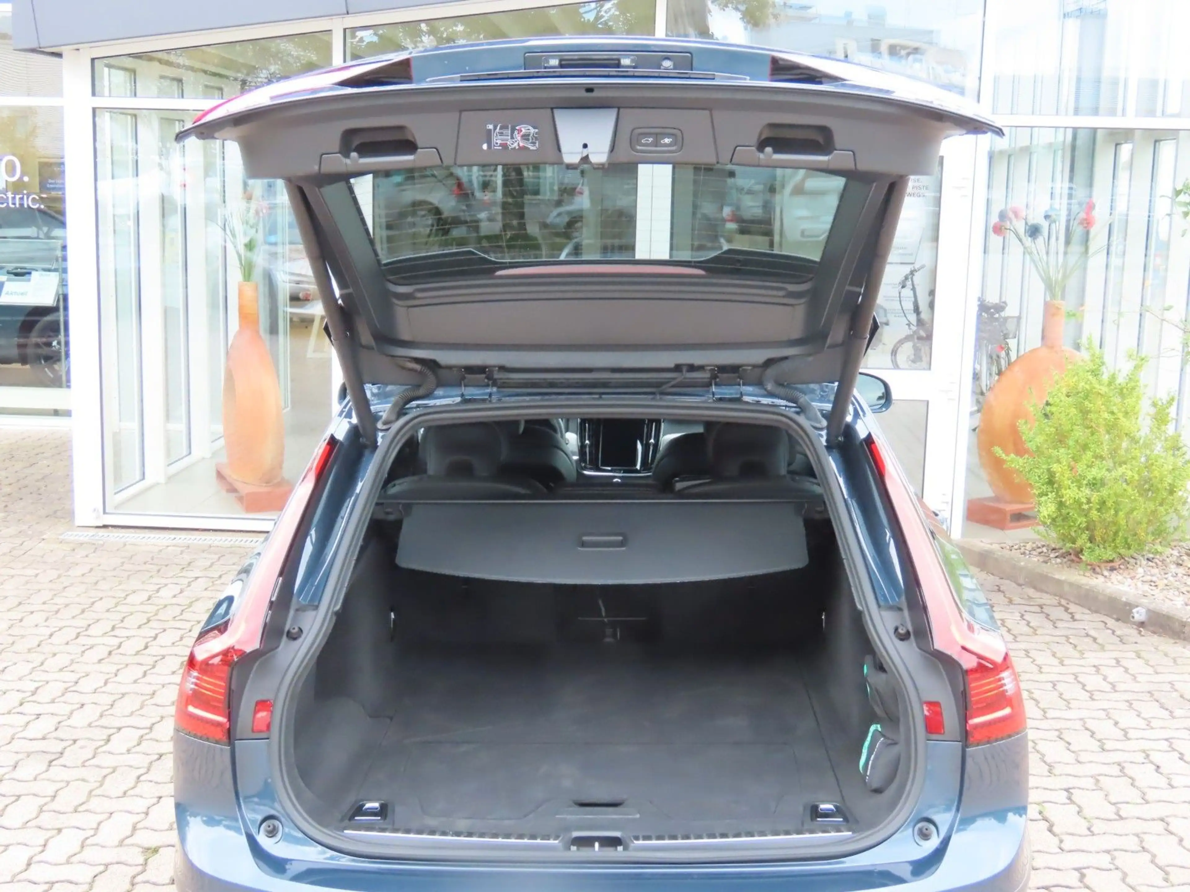 Volvo V90 Cross Country V90 B4 CC Plus (Standheizung; 360° Kamera;...) — photo 14