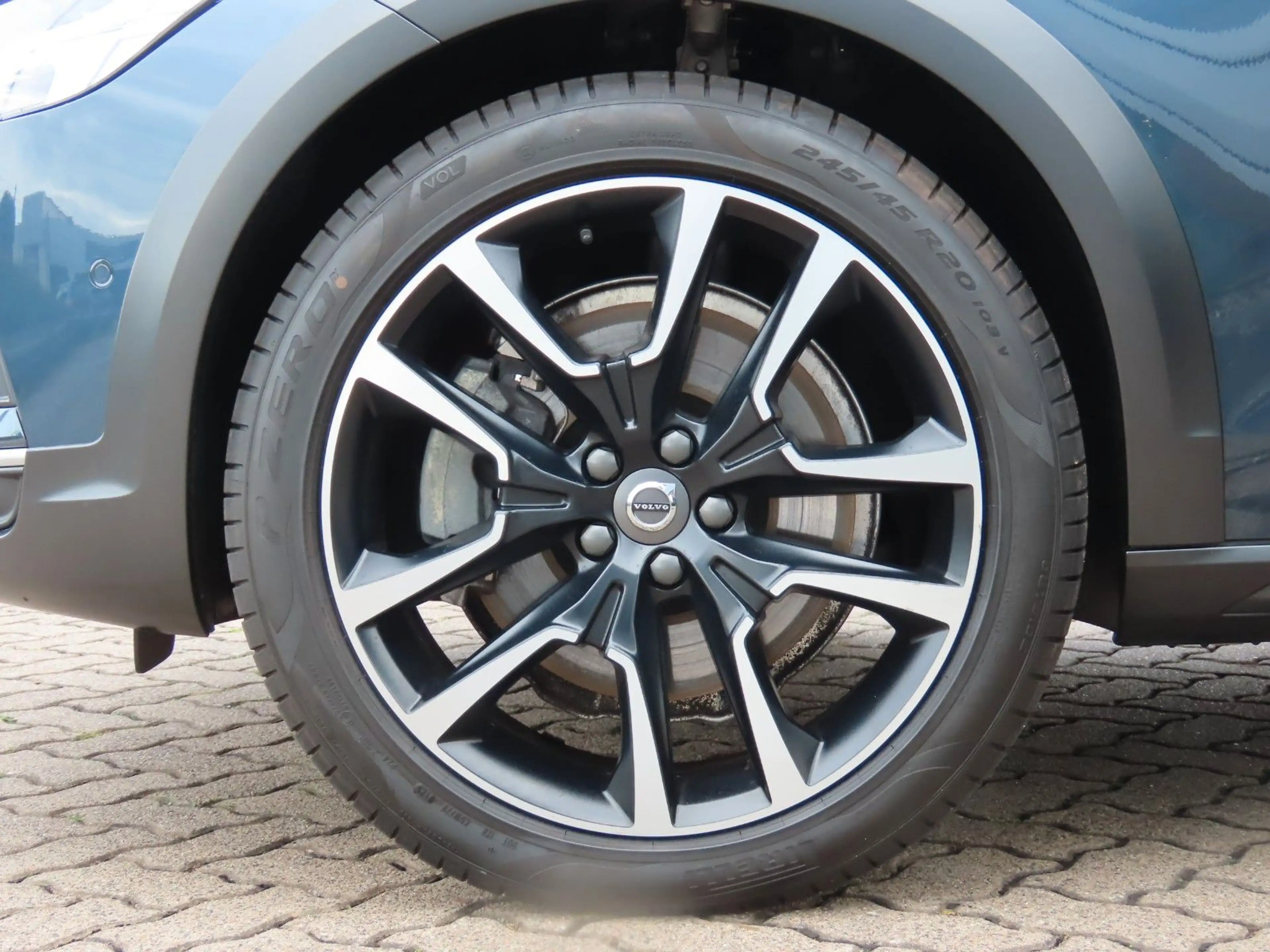 Volvo V90 Cross Country V90 B4 CC Plus (Standheizung; 360° Kamera;...) — photo 10