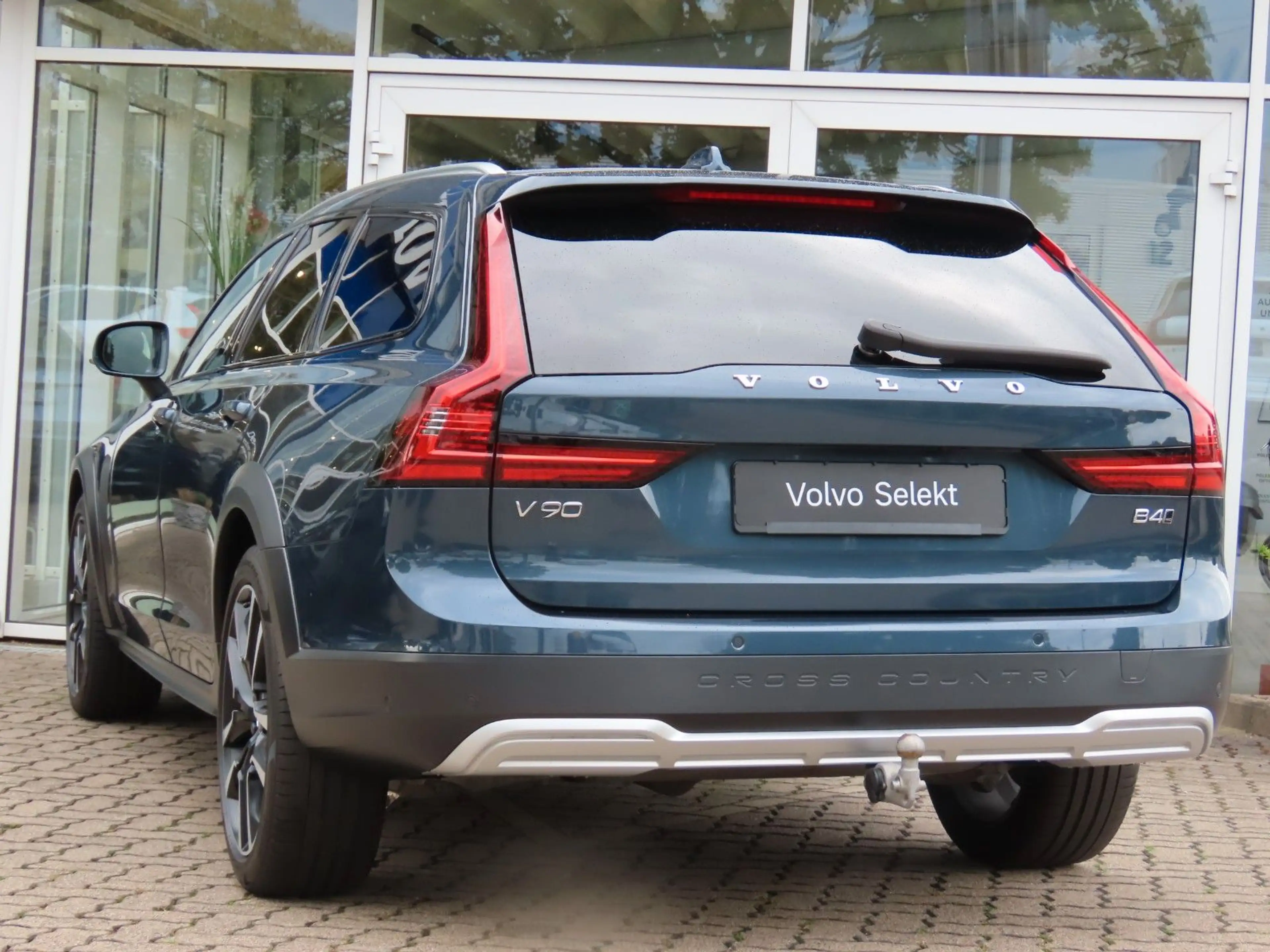 Volvo V90 Cross Country V90 B4 CC Plus (Standheizung; 360° Kamera;...) — photo 3