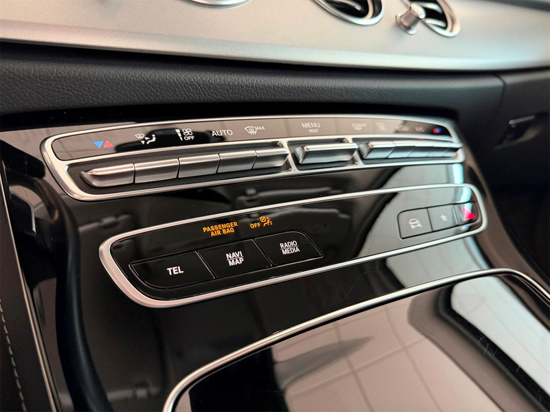 Mercedes-Benz E 300 de 4MATIC T-Modell **AHK**KAMERA** — photo 13