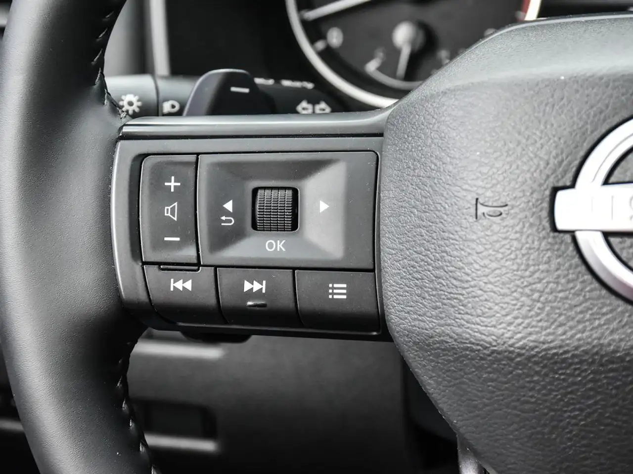 Nissan Rogue fotografie Nissan Rogue