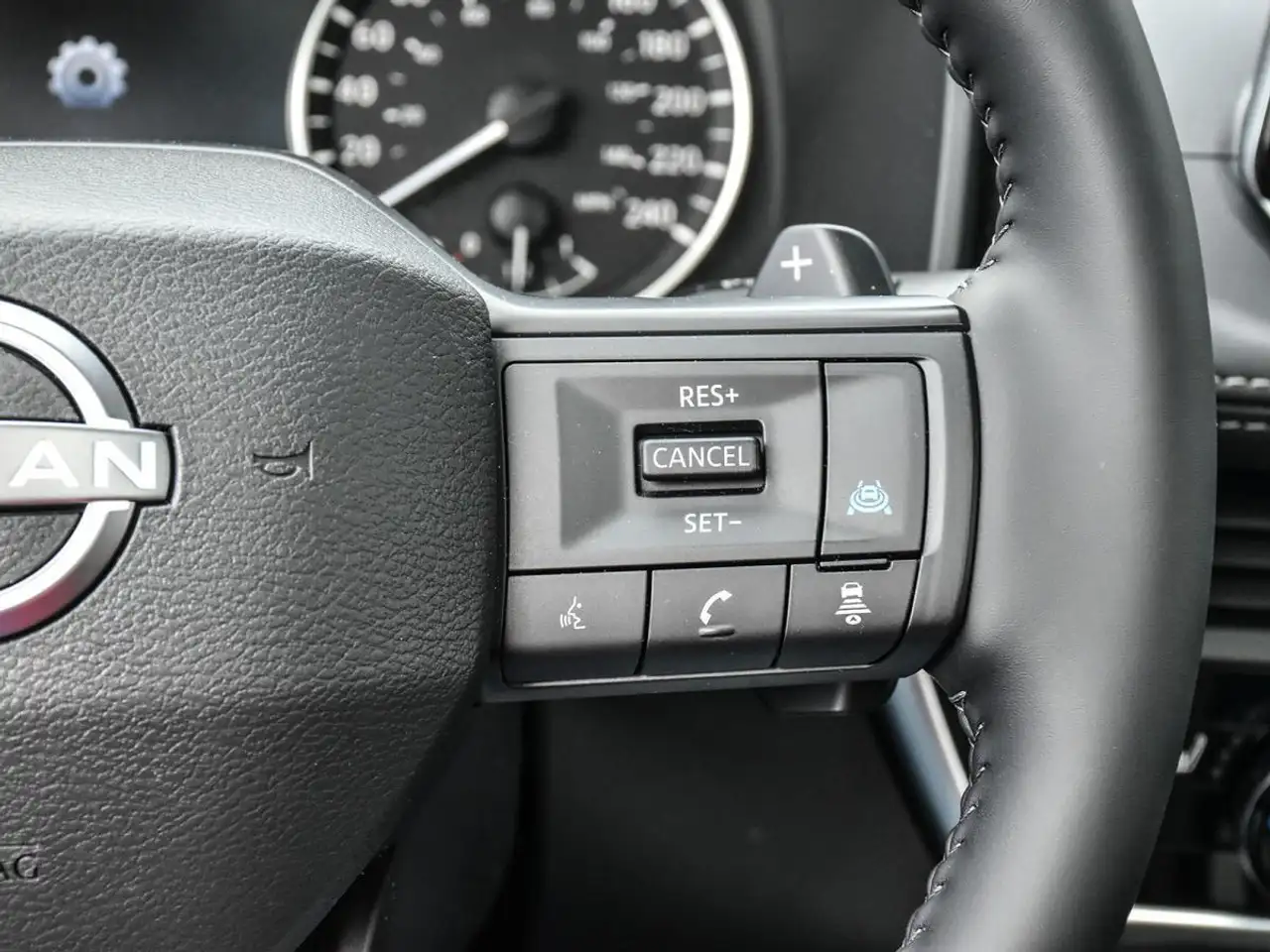 Nissan Rogue fotografie Nissan Rogue