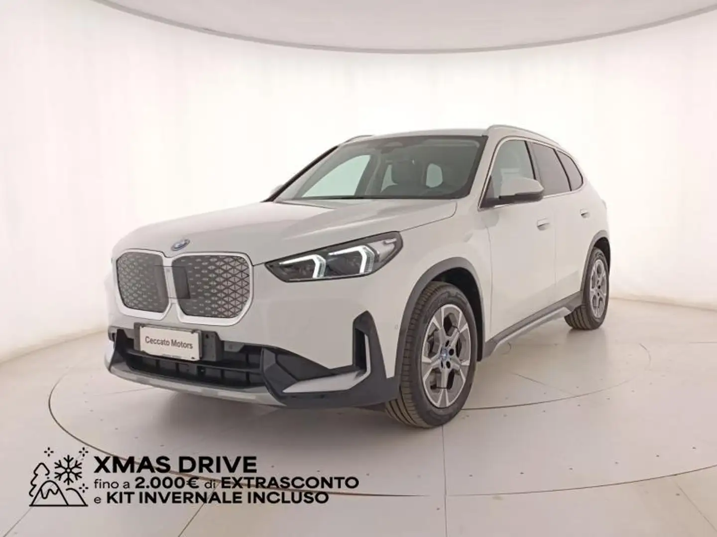 BMW iX1 edrive 20 Special Edition Biały - 1