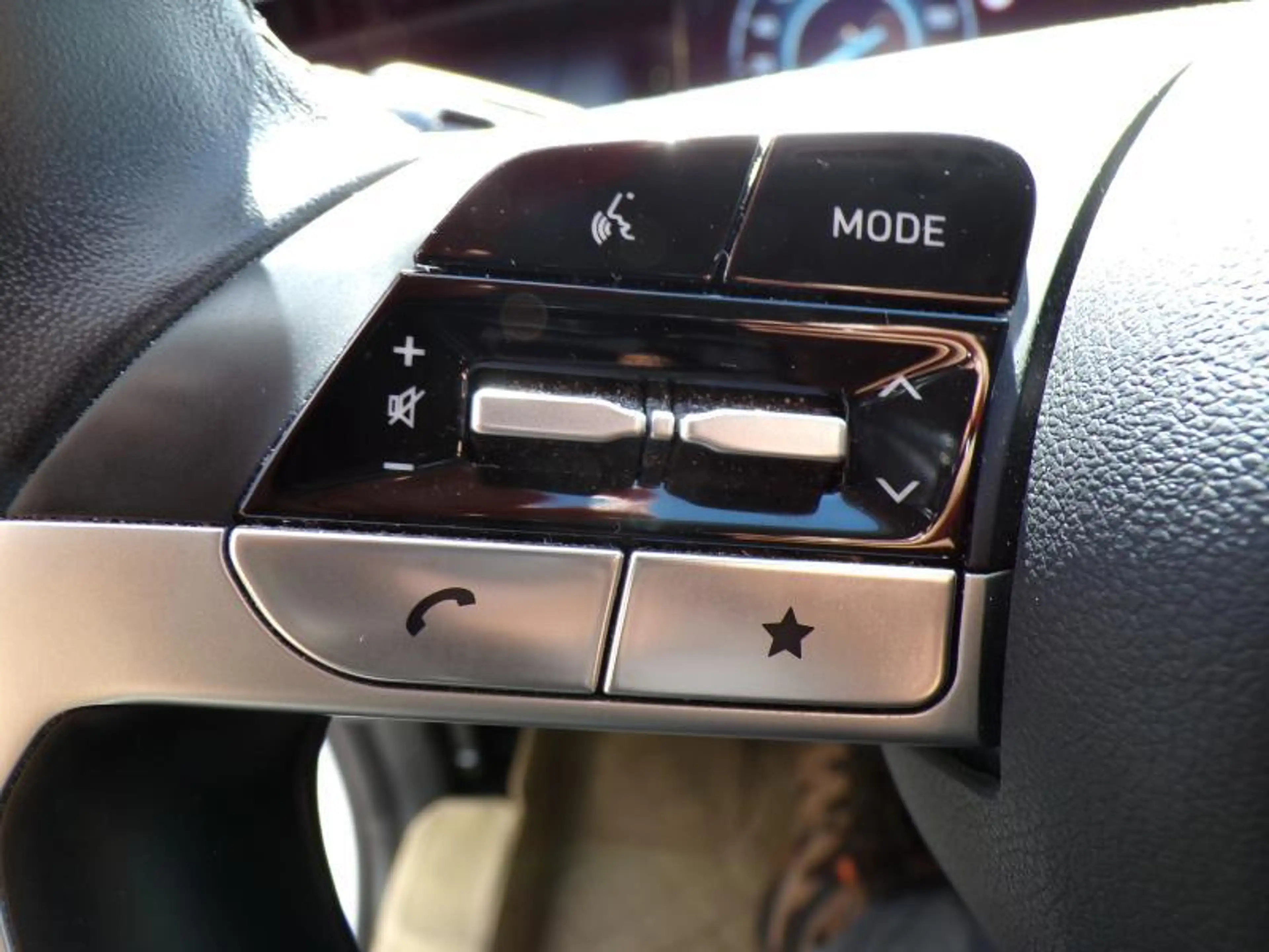 Hyundai TUCSON 1.6 150cv Blanc 03/23 25111km Airco GPS Camera — photo 14