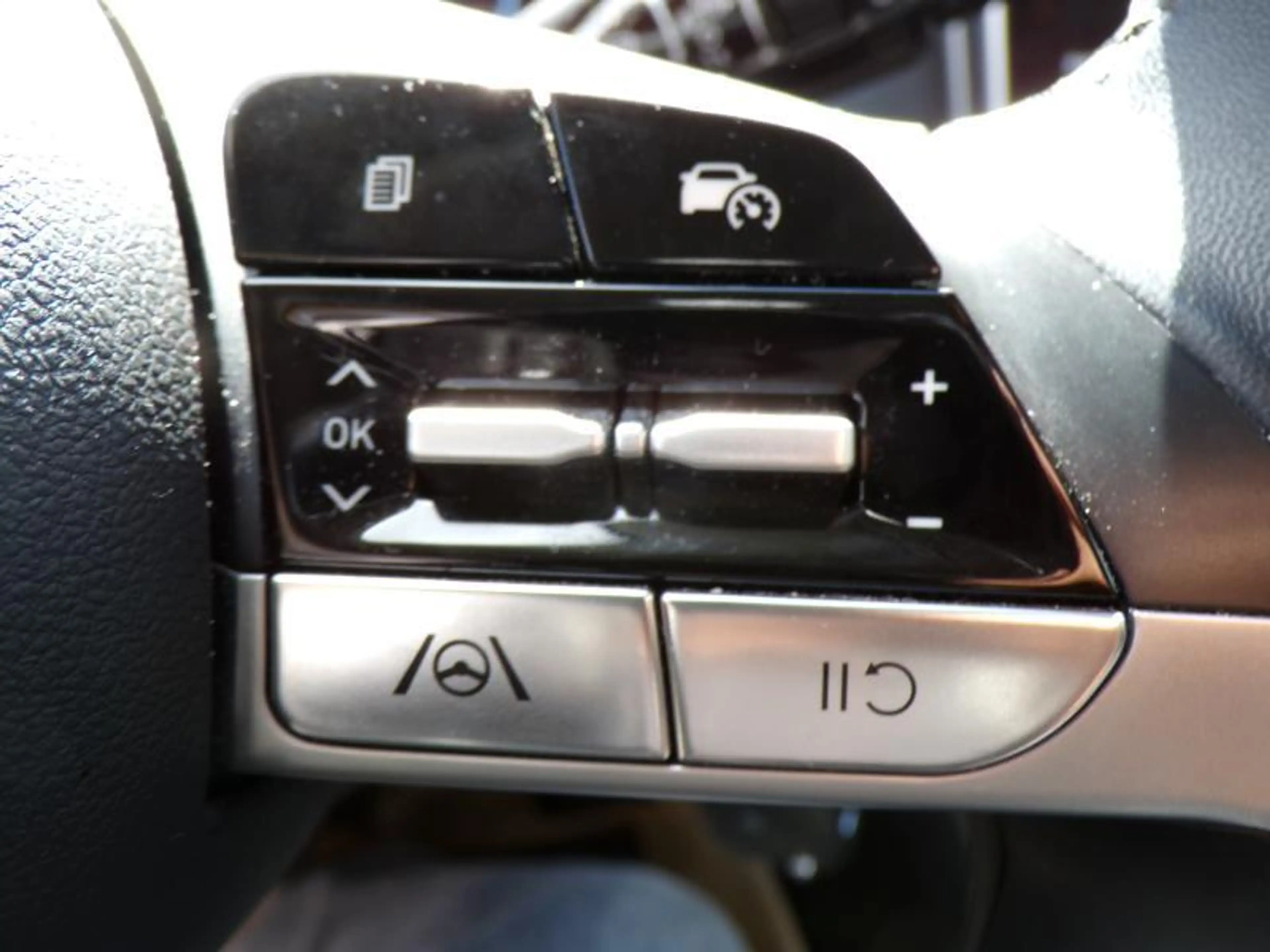 Hyundai TUCSON 1.6 150cv Blanc 03/23 25111km Airco GPS Camera — photo 13