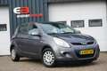 Hyundai i20 1.2i i-Drive | AIRCO | 5 DEURS | Grijs - thumbnail 2
