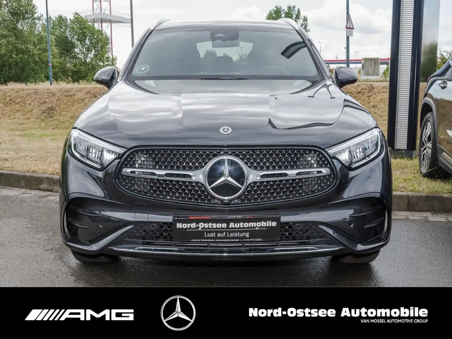 Mercedes-Benz GLC 300 d 4M AMG ADV+ DISTRONIC TOTWINKEL LED Grau - 2
