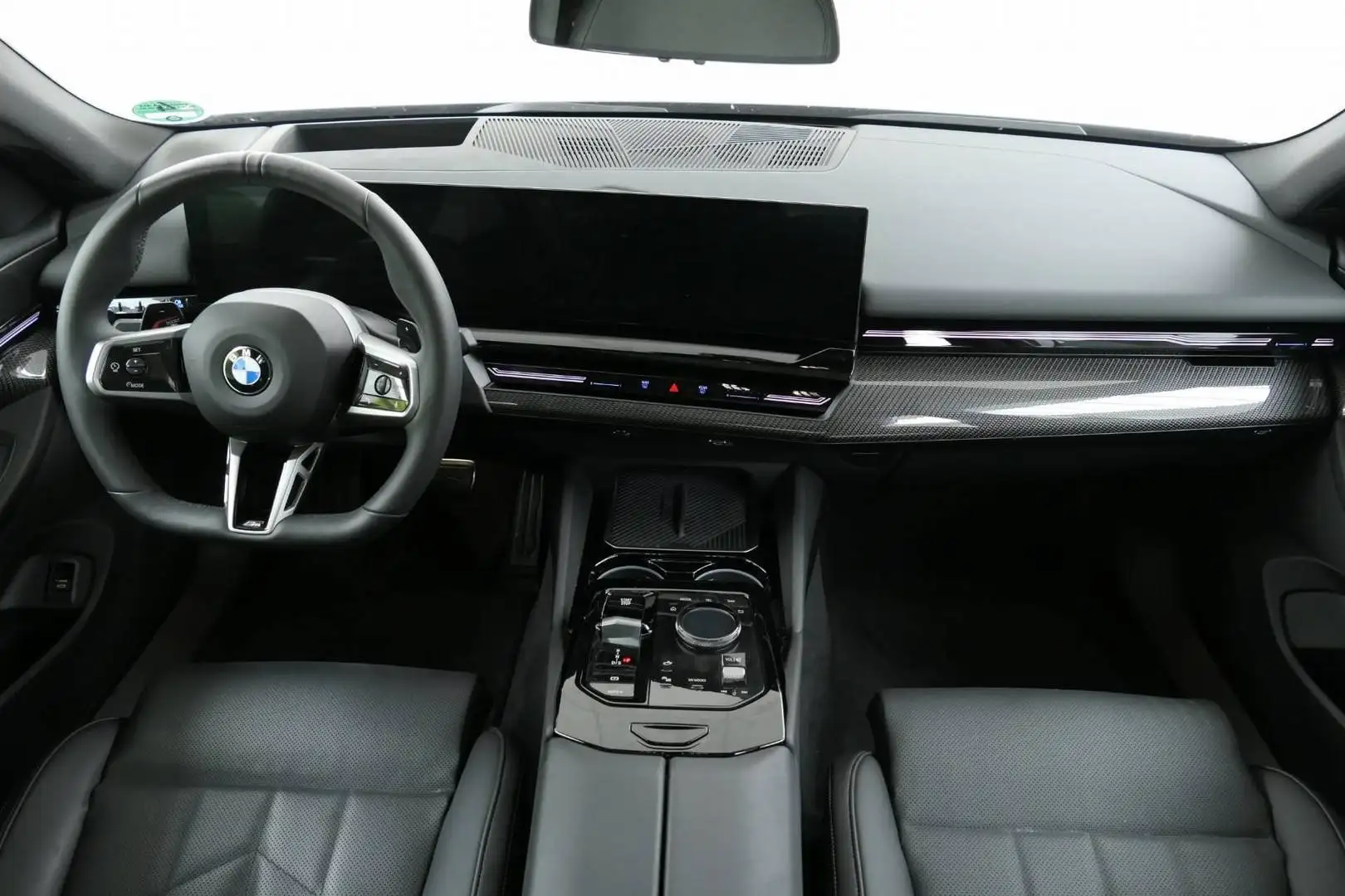 BMW 520 i M Sport PANO StHzg h&k DA+ 360° Sitzklima Grau - 2