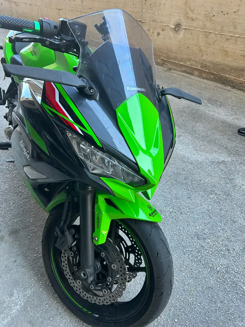 Kawasaki Ninja 650 Verde - 1