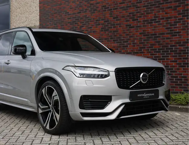 Volvo XC90 view 19