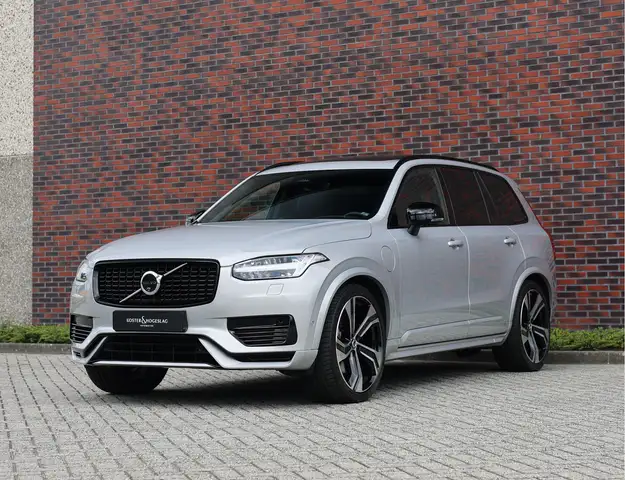 Volvo XC90 view 17