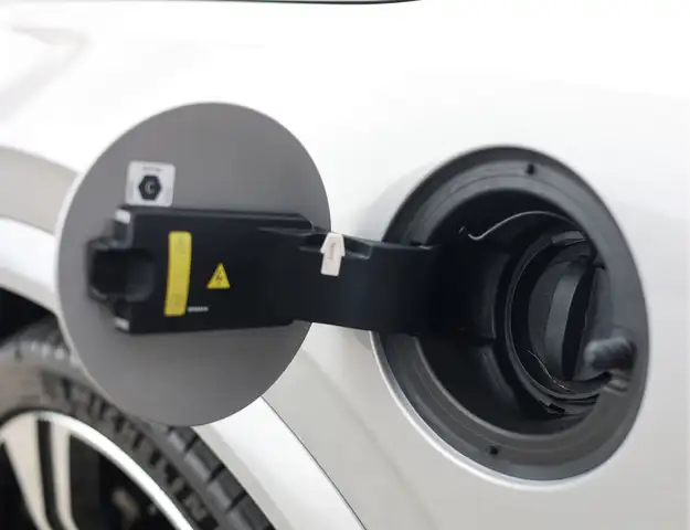 Volvo XC90 view 6
