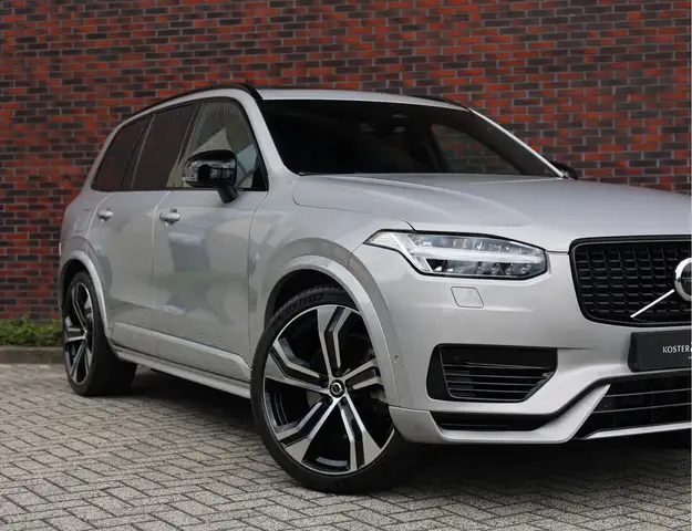 Volvo XC90 view 5