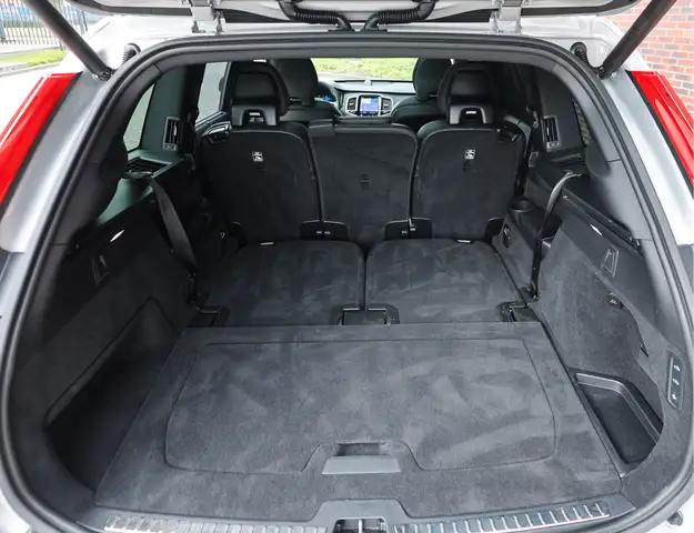 Volvo XC90 view 23
