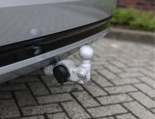 Volvo XC90 view 26