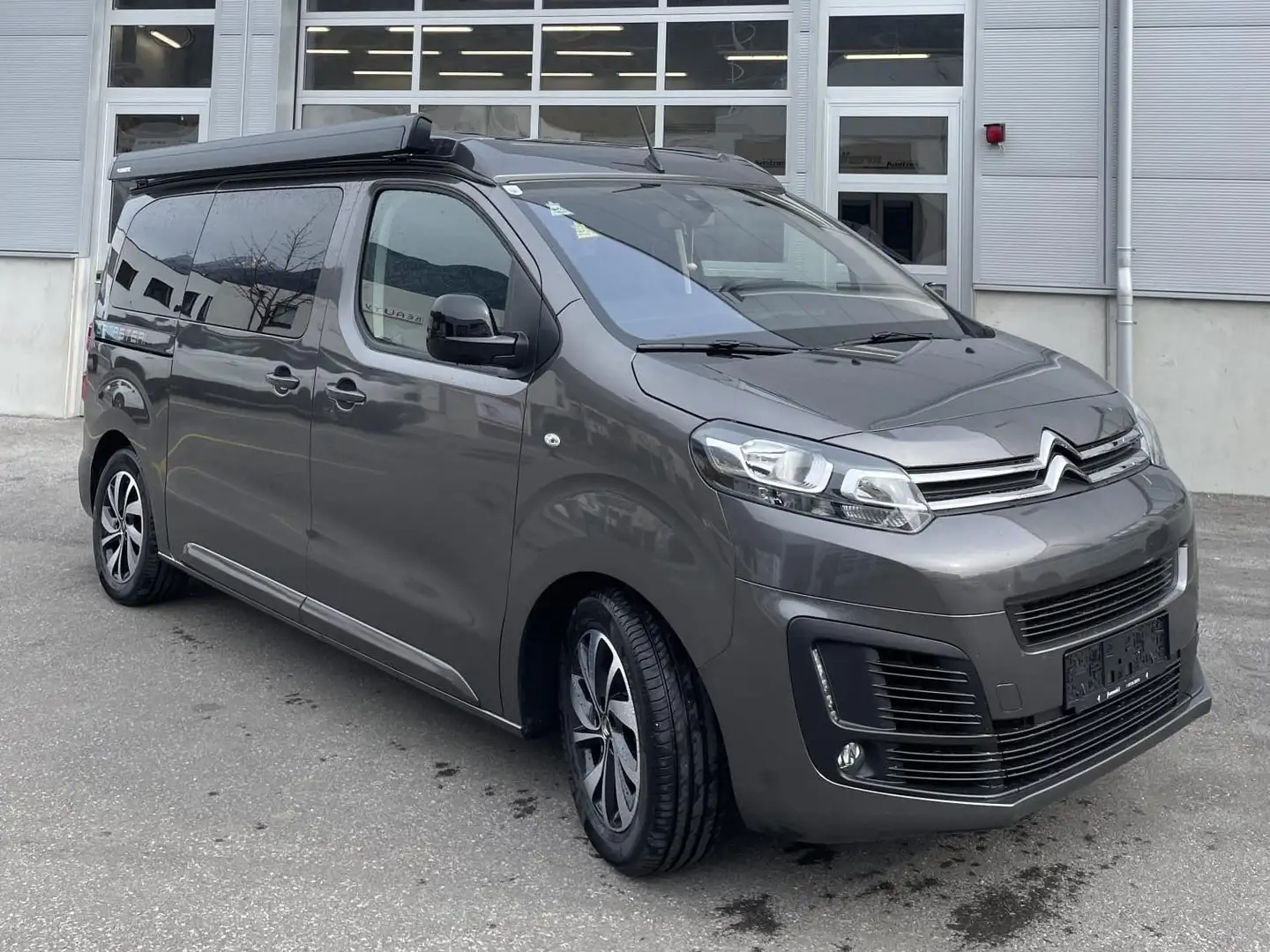 Citroen Spacetourer Spacetourer 1.5 BlueHDI 120 S Grau - 2