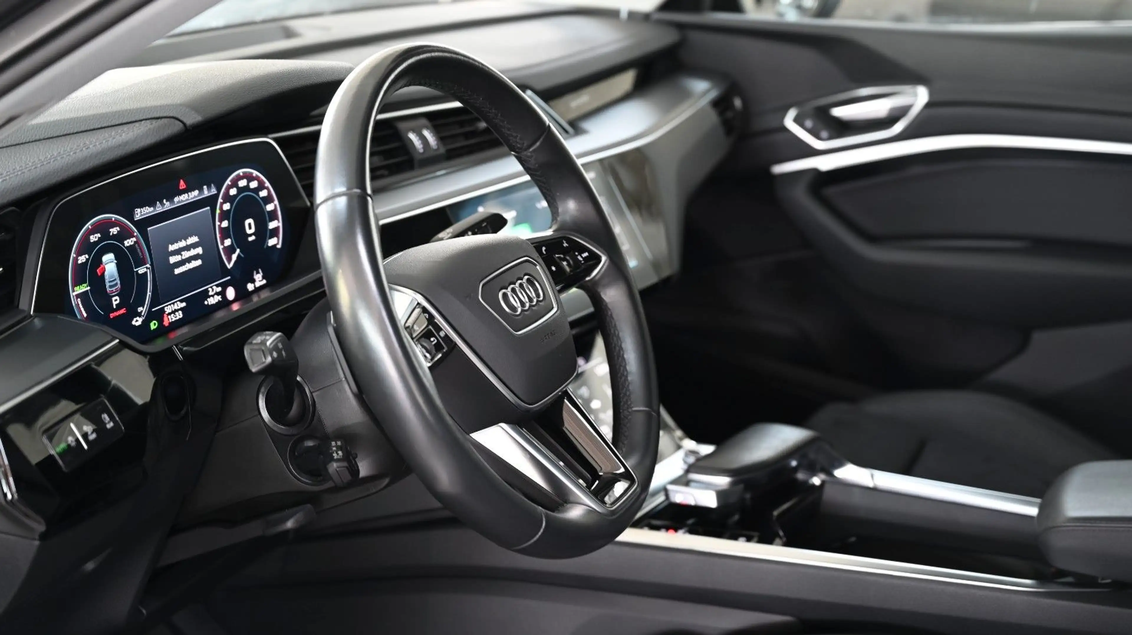 Audi e-tron Sportback 55 quattro S line *HUD*360° — photo 12