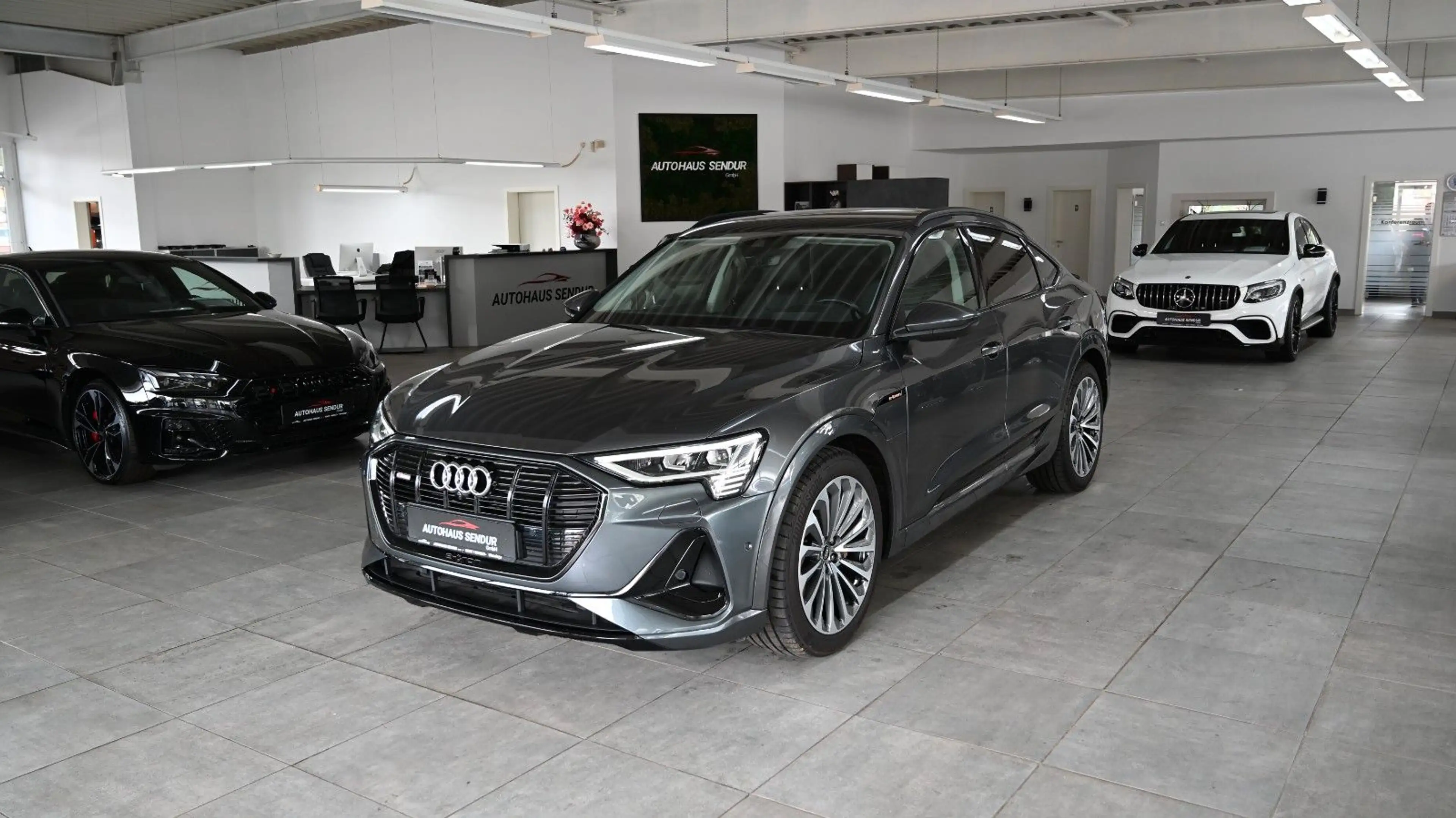 Audi e-tron Sportback 55 quattro S line *HUD*360° — photo 2