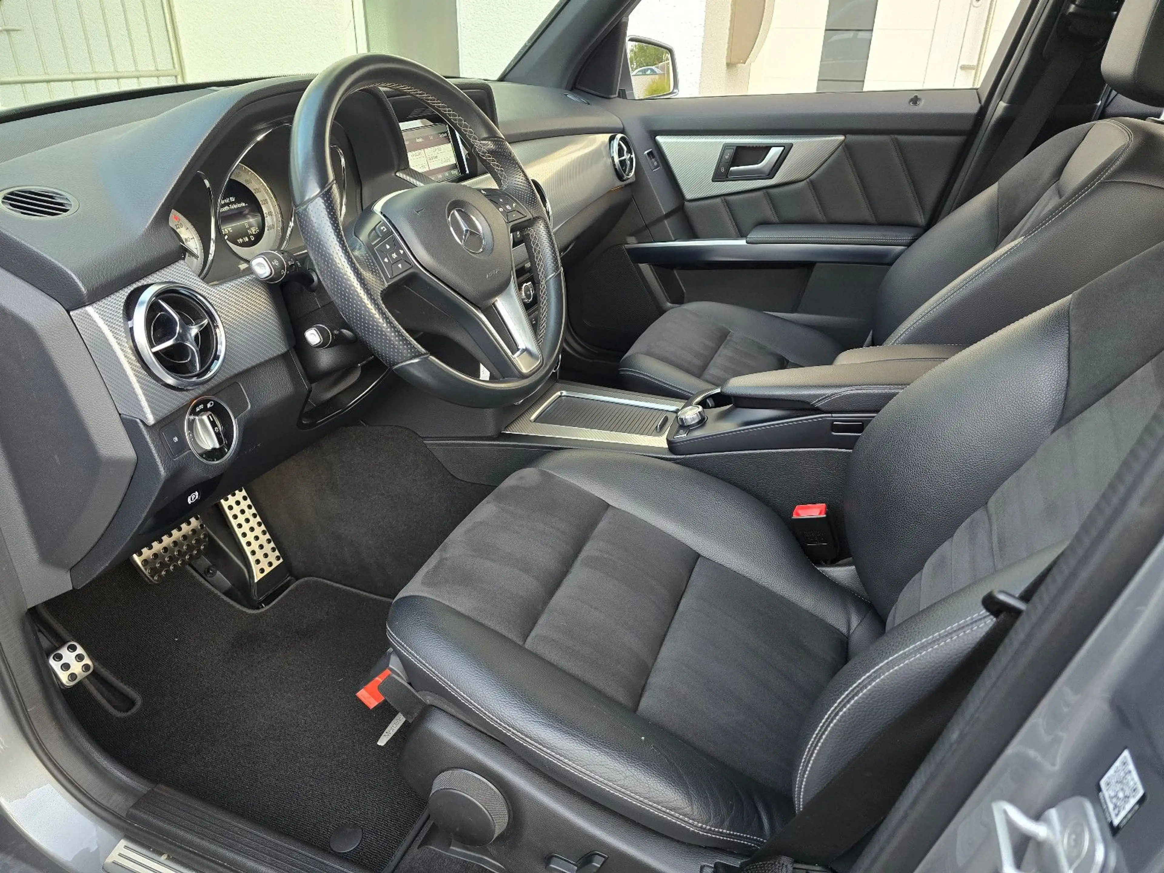 Mercedes-Benz GLK 220 CDI BlueEfficiency 4Matic*Navi*Bi-Xenon* — photo 9