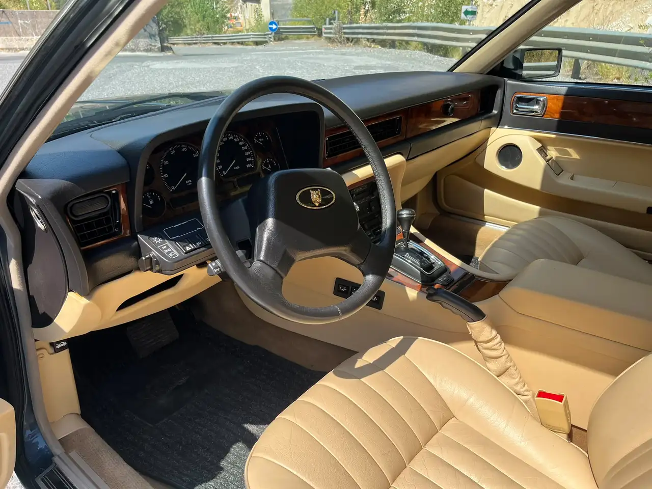 Jaguar XJ6 4.0 XJ40, foto 8