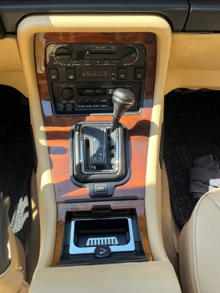 Jaguar XJ6 4.0 XJ40, foto 12