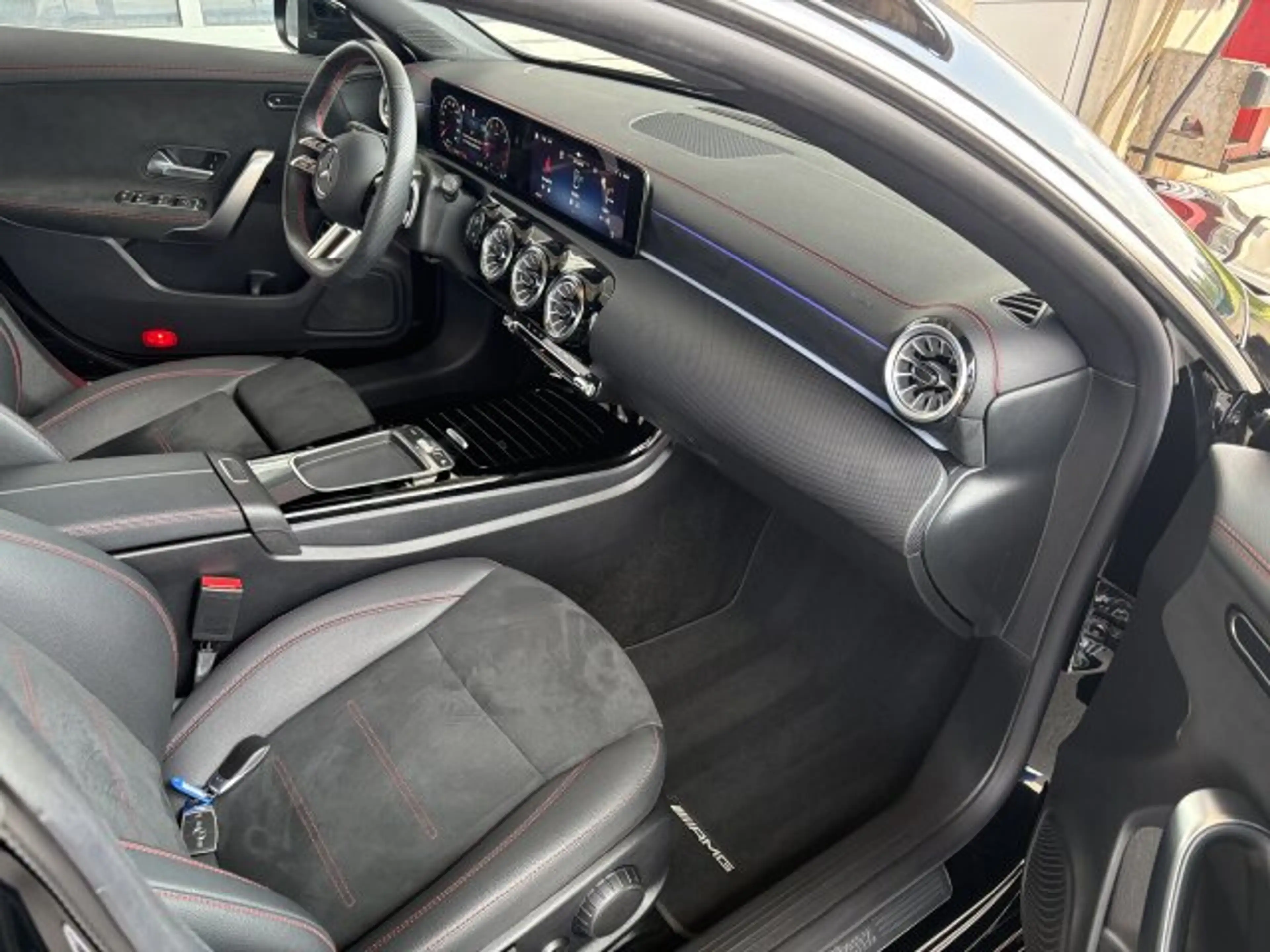 Mercedes-Benz CLA 200 CLA 200 Coupé AMG Line LED Navi Keyless-Go Kam — photo 11