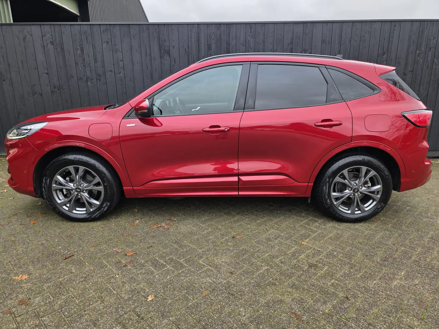 Ford Kuga 2.5 PHEV ST-Line X Rouge - 2