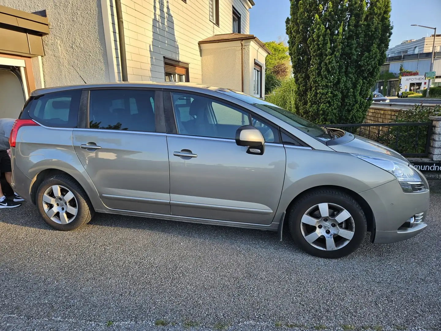 Peugeot 5008 1.6 Hdi Grau - 1