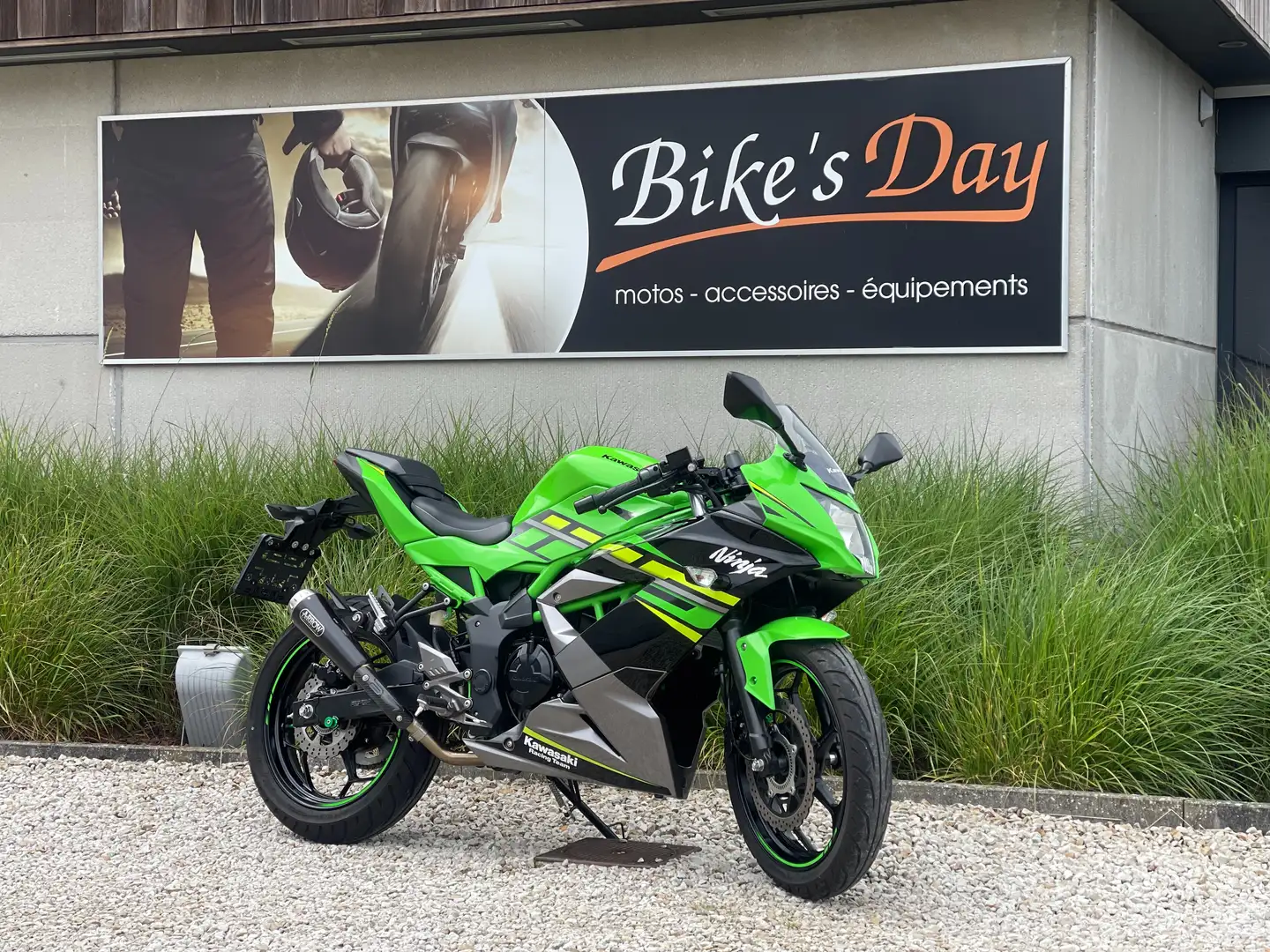 Kawasaki Ninja 125 Groen - 1