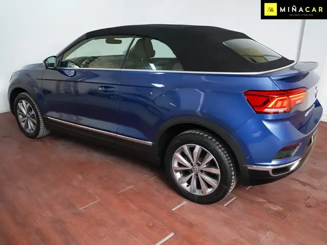Volkswagen T-Roc view 4