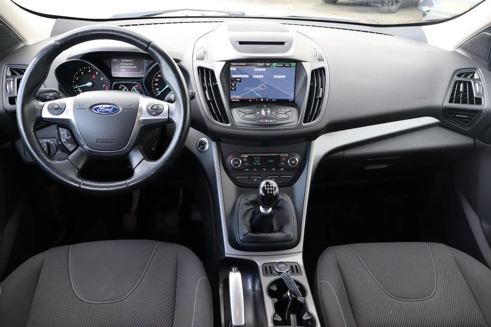 Ford Kuga 1.5 Trend Edition Navigatie, Cruise control, Clima Rood - 2