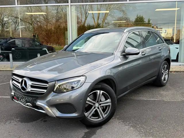 Mercedes-Benz GLC 250 4MATIC / TREKHAAK / ZETELVERWARMING / LEDER / NAVI