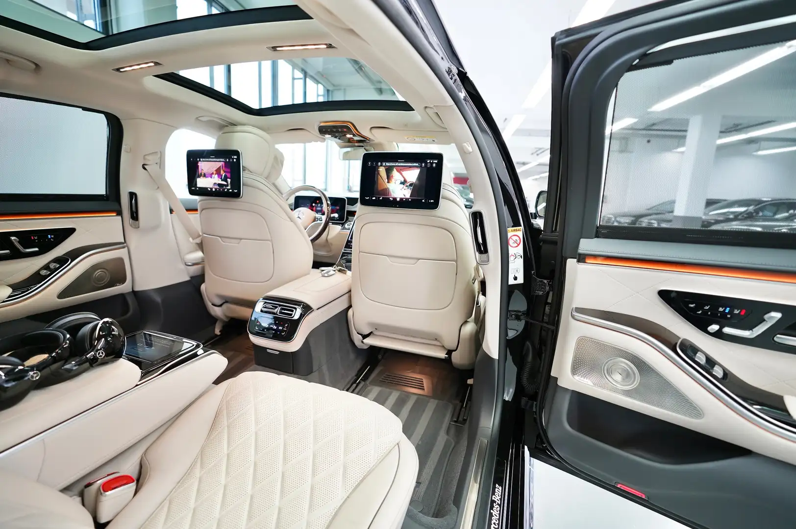 Mercedes-Benz S 450 S 450 4Matic Lang/Long-AMG LINE-CHAUFFEUR PAKET ++ Black - 1