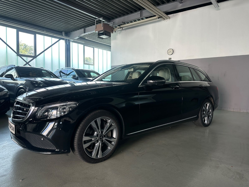 Mercedes-Benz C 400 T 4Matic 360°/Burmester/Pano — photo 3