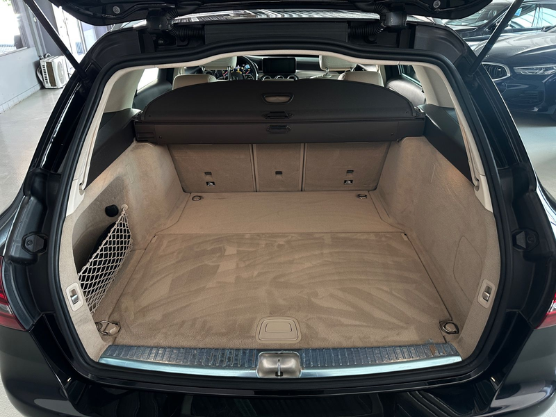 Mercedes-Benz C 400 T 4Matic 360°/Burmester/Pano — photo 8
