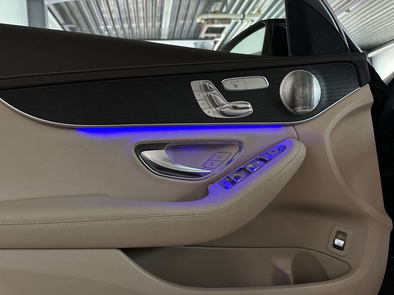 Mercedes-Benz C 400 T 4Matic 360°/Burmester/Pano — photo 10