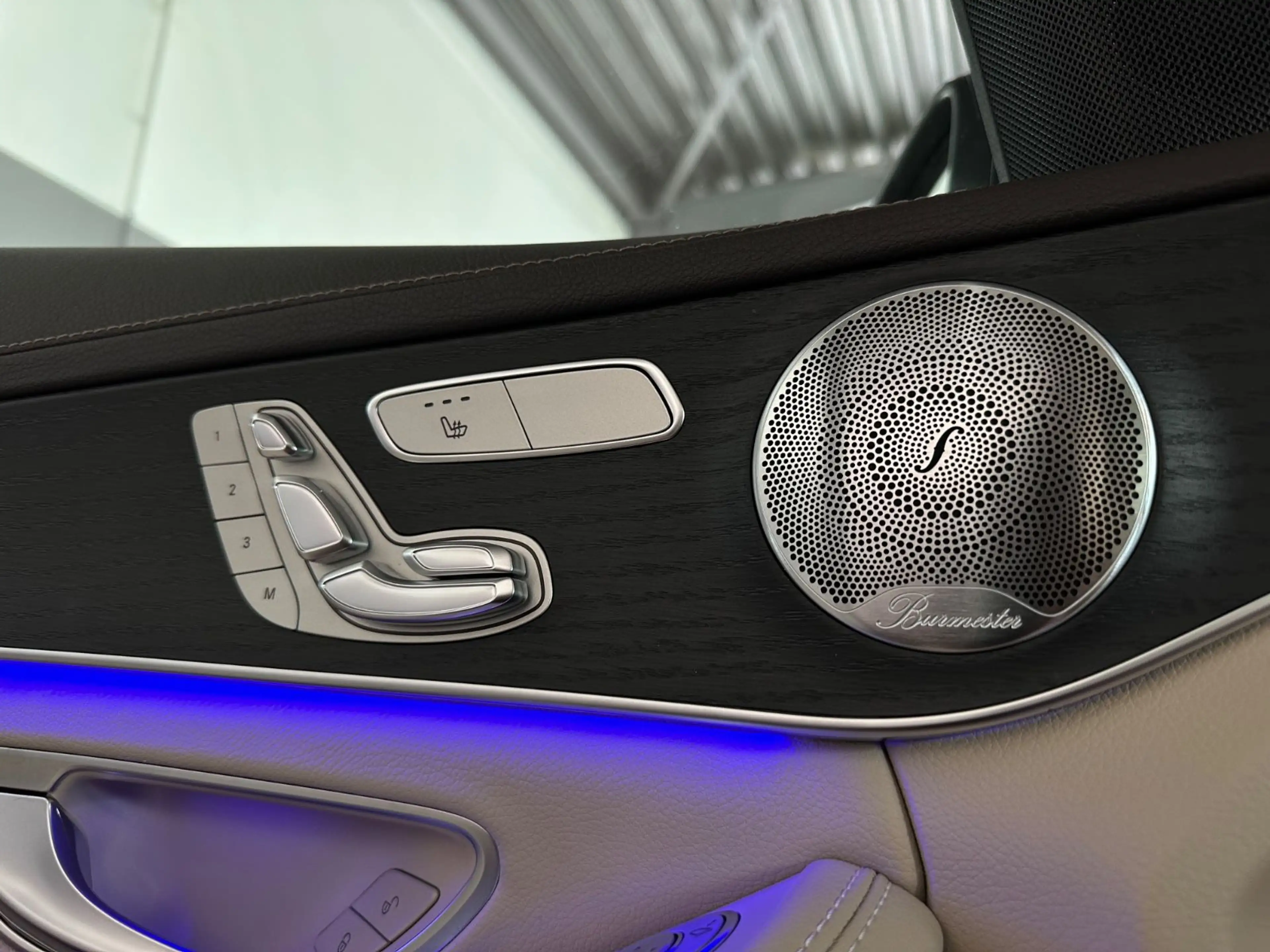 Mercedes-Benz C 400 T 4Matic 360°/Burmester/Pano — photo 11